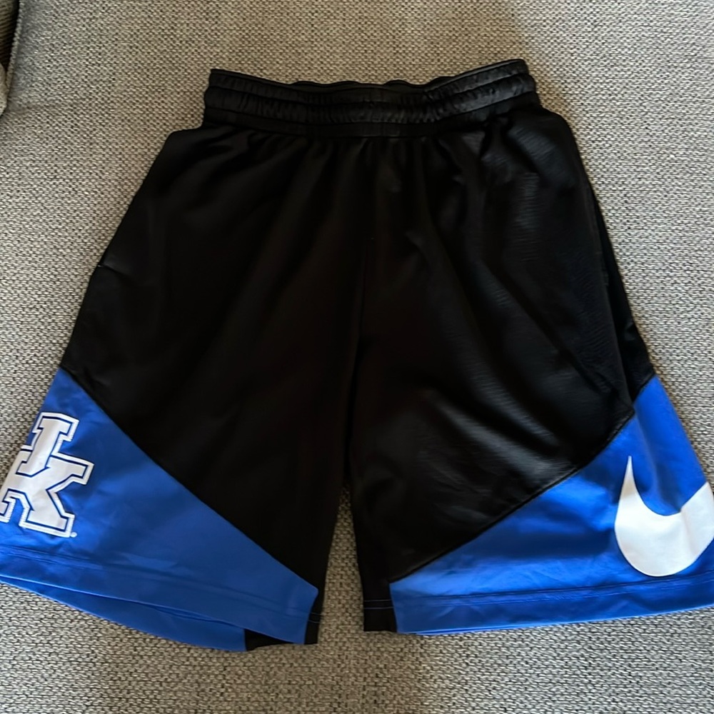 Men’s Nike Elite Dri-Fit University of Kentucky Basketball Shorts Size S